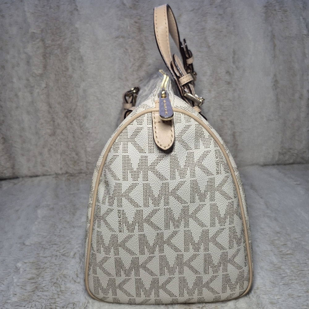 Michael Kors White and Tan Signature Satchel Purse Perfect For Everyday Styling - Picture 3 of 12